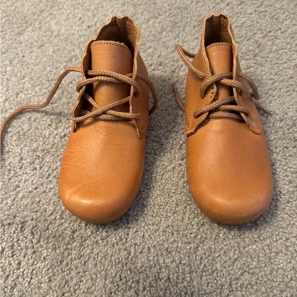 Adelisa & Co size 10 Primavera Boots